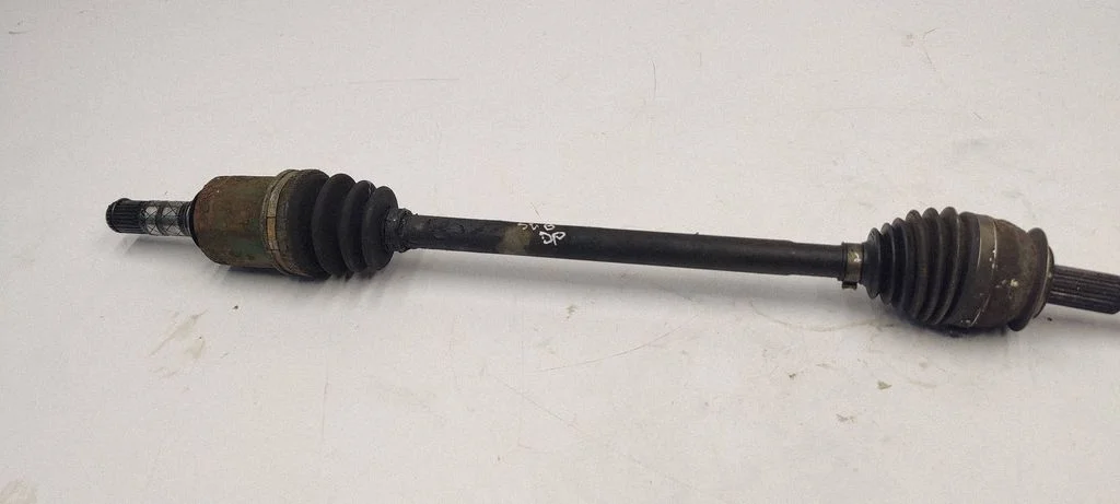 Front driveshaft – Subaru Legacy (2004-2006)