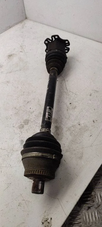 Front driveshaft 8E0407271AT