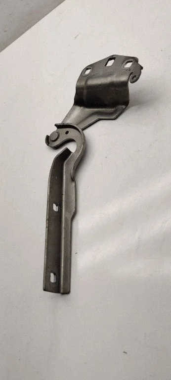 Engine bonnet/hood hinges 3c8823302A
