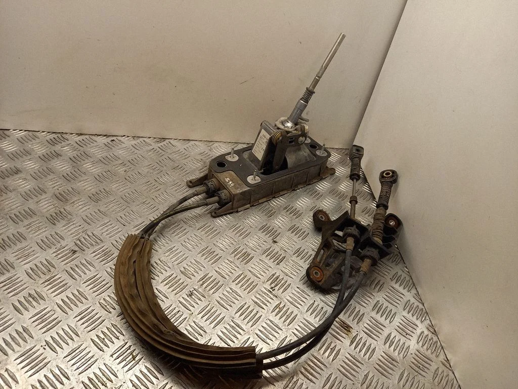 Mechanizm zmiany biegów (kulisa) 1K0711049CM