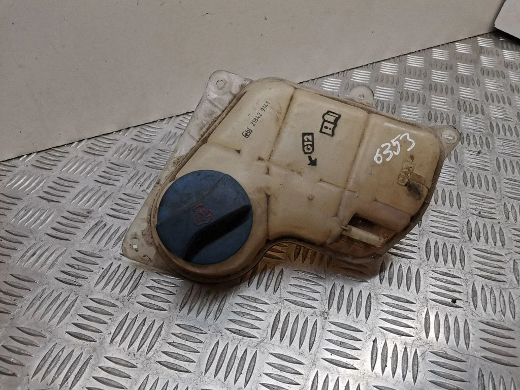Coolant expansion tank/reservoir 218429141