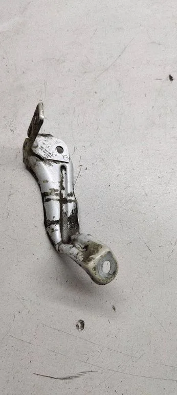 Fender mounting bracket 3b0821135D