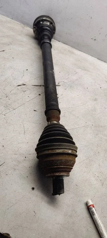 Front driveshaft – front left