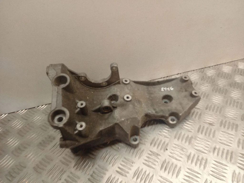 Engine mounting bracket 06B903143L