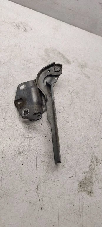 Mootorikapoti hinged 3c8823301A