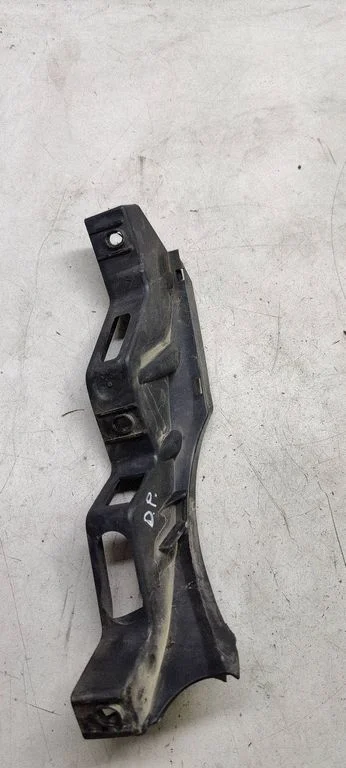 Front bumper mounting bracket 3c0807890