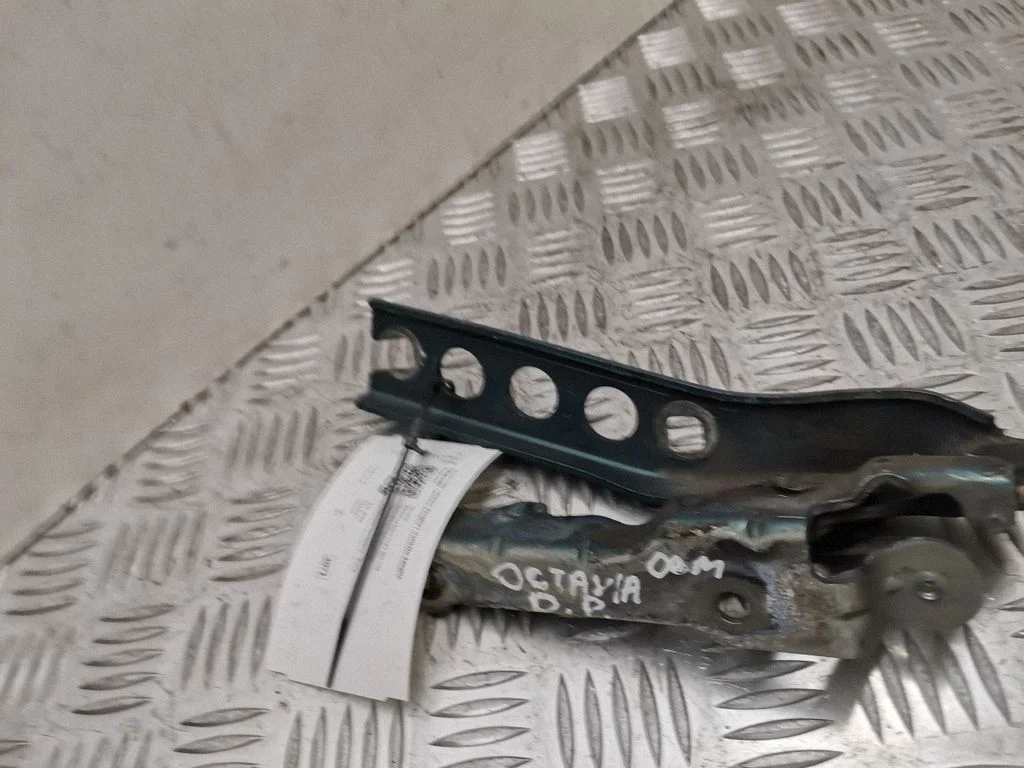 Engine bonnet/hood hinges 1Z0823302C