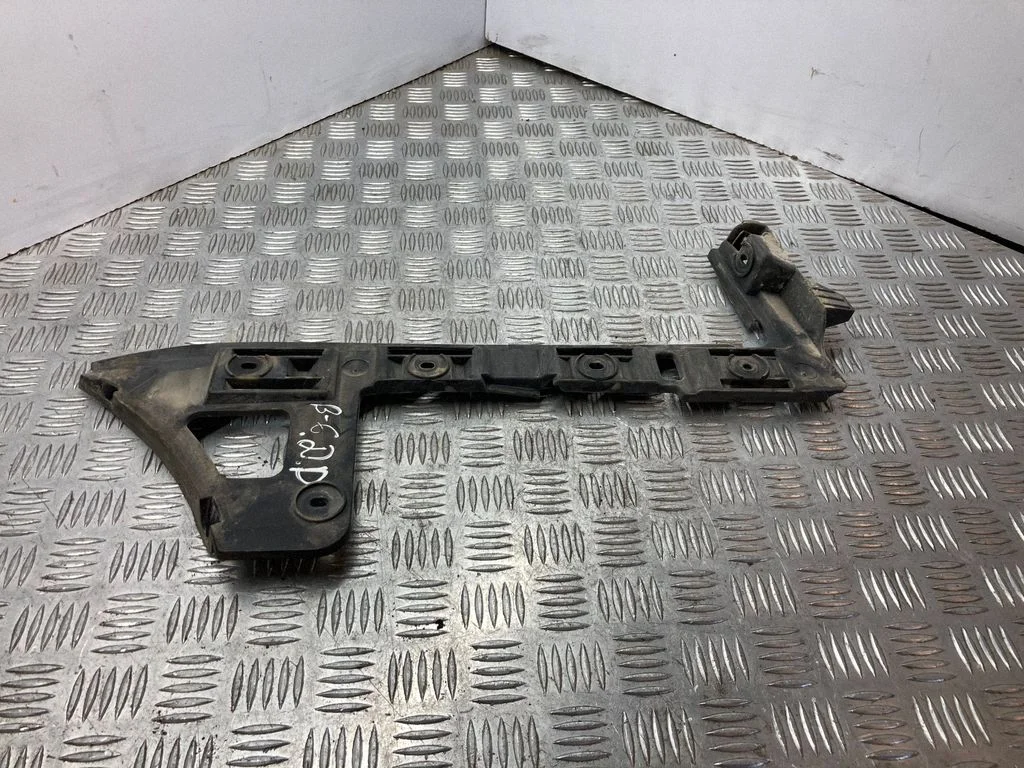 Rear bumper mounting bracket 3C9807394