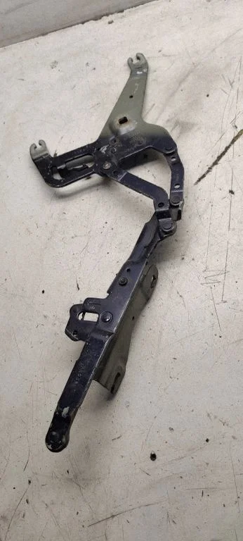 Engine bonnet/hood hinges – BMW X5 F15 (2013-2017)