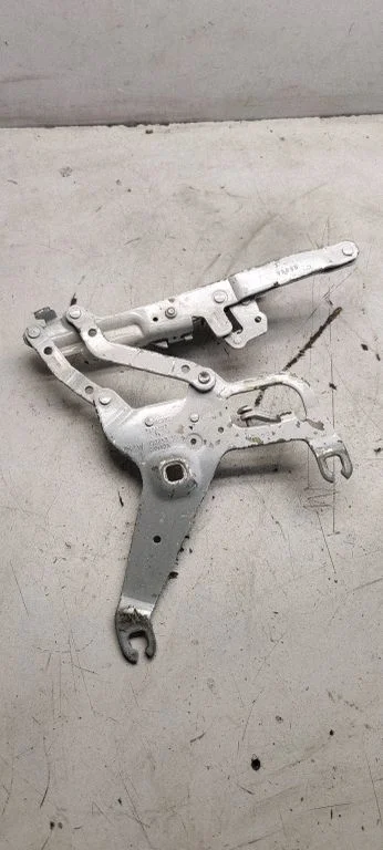Engine bonnet/hood hinges – BMW X5 F15 (2013-2017)