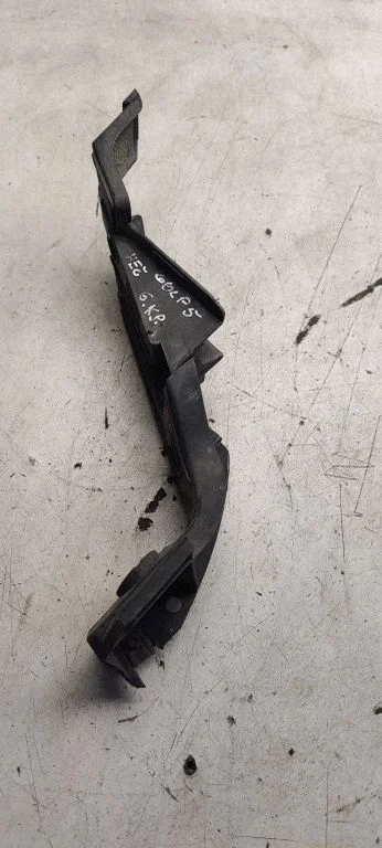 Rear bumper mounting bracket 1k6807375