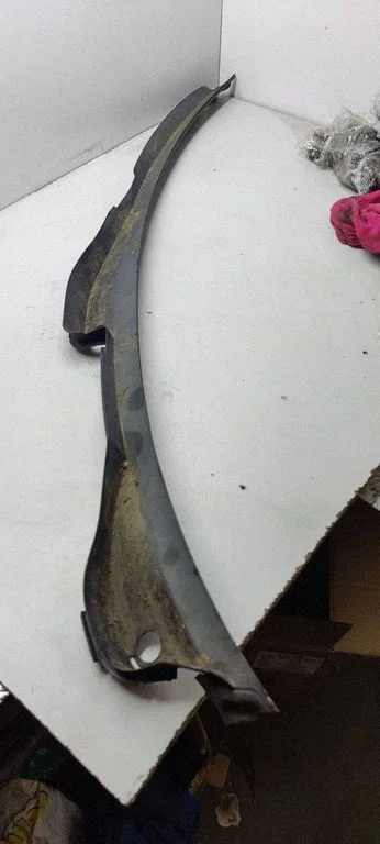 Wiper trim 8K1819403