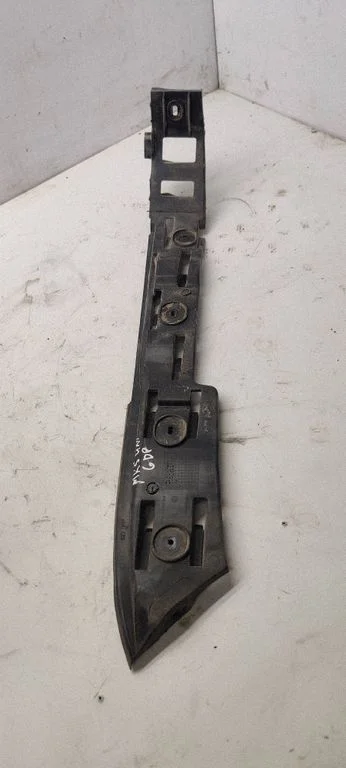 Rear bumper mounting bracket 1K9807394
