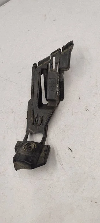 Rear bumper mounting bracket 1K6807393