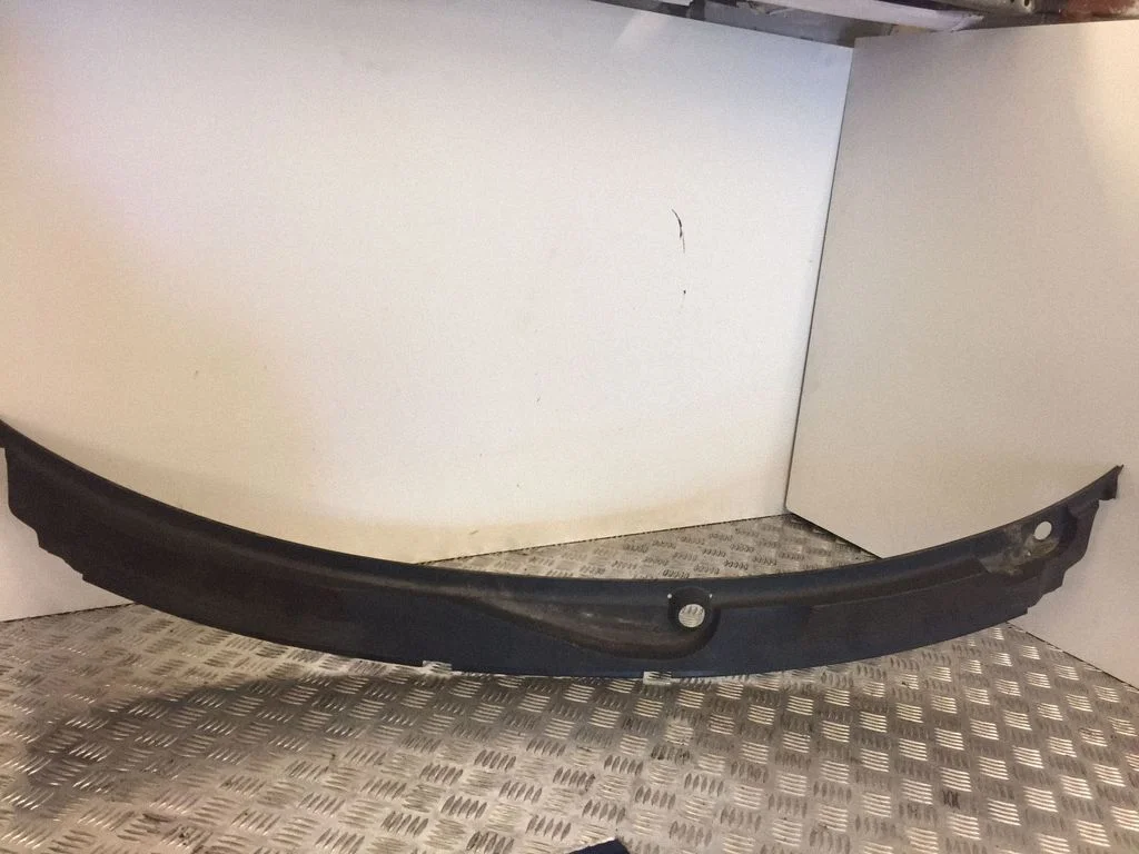 Wiper trim 4F1819403