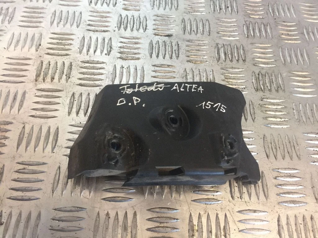 Aizmugurējā bufera turētājs – Seat Altea XL (2004-2015)