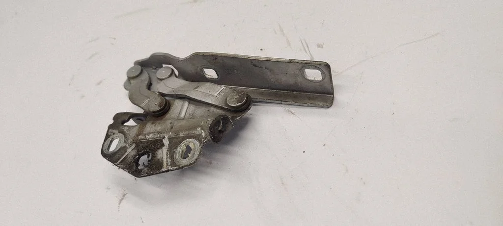 Mootorikapoti hinged – Volkswagen Passat CC (2008-2016)