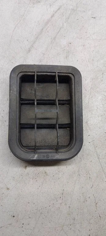 Ventilācijas režģis 1h0819465e