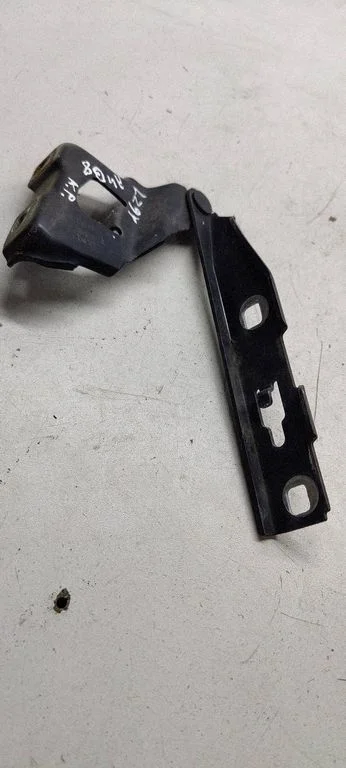 Engine bonnet/hood hinges 8k0823301c