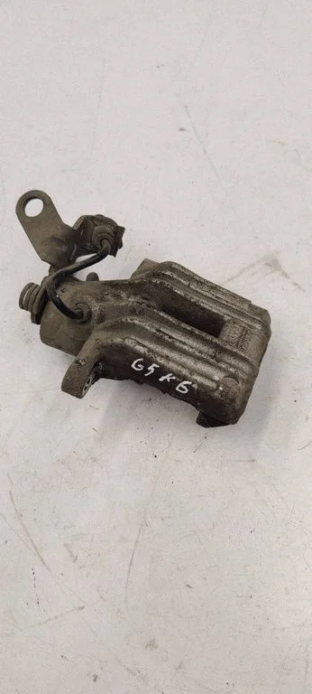 Rear brake caliper – rear left