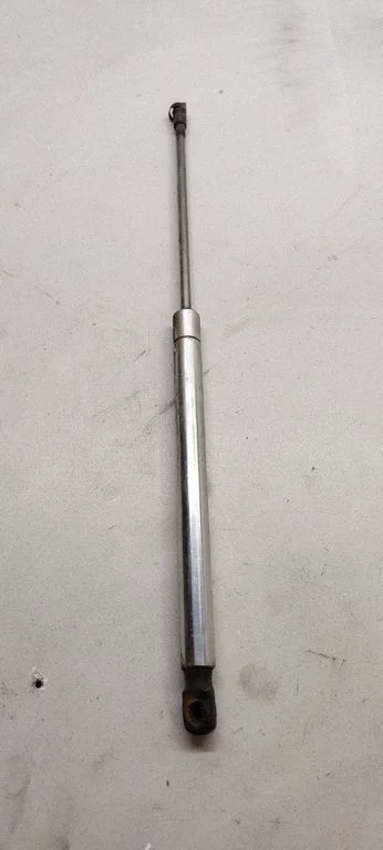 Tailgate/trunk strut/damper – Volkswagen Passat B5.5 (2001-2005)