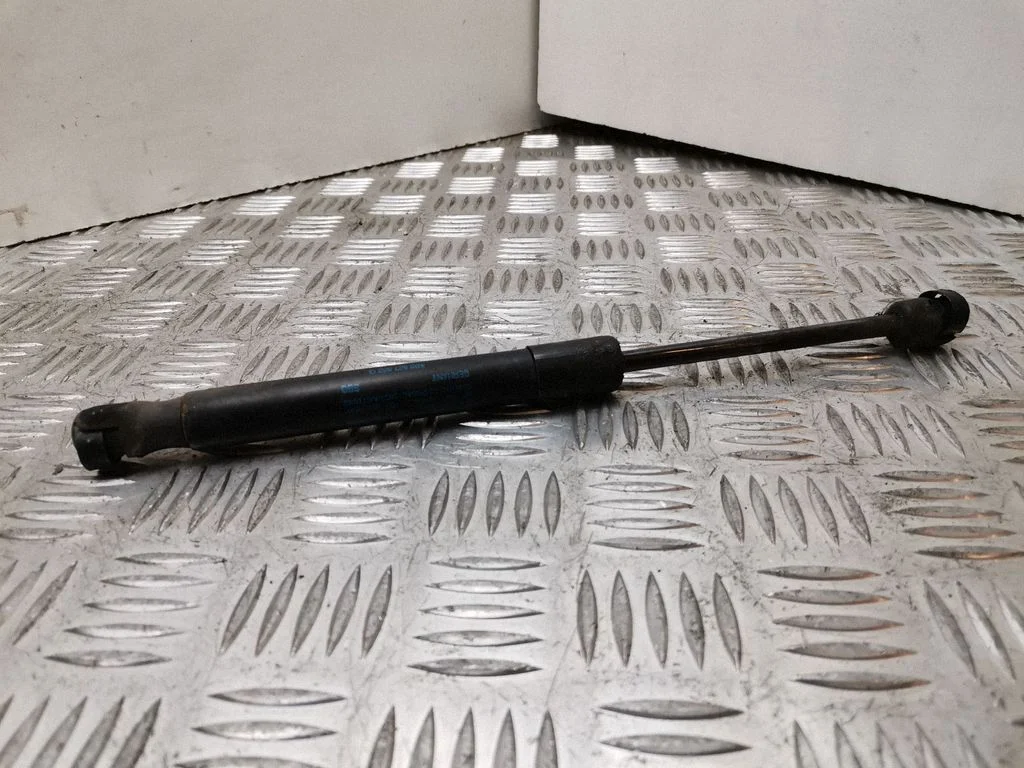 Tailgate/trunk strut/damper 4B5827552G
