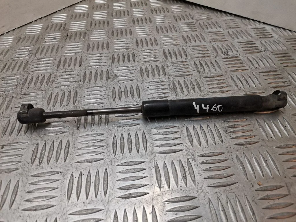 Tailgate/trunk strut/damper 4B5827552G