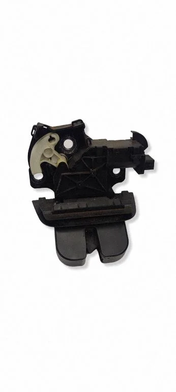 Tailgate/trunk/boot lock/catch/latch 8E9827520A