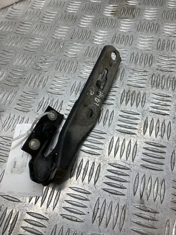 Engine bonnet/hood hinges 8EO823301