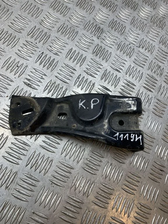 Fender mounting bracket – Volkswagen Passat B6 (2005-2010)