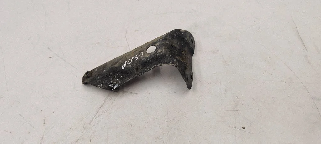 Fender mounting bracket 1K6821136