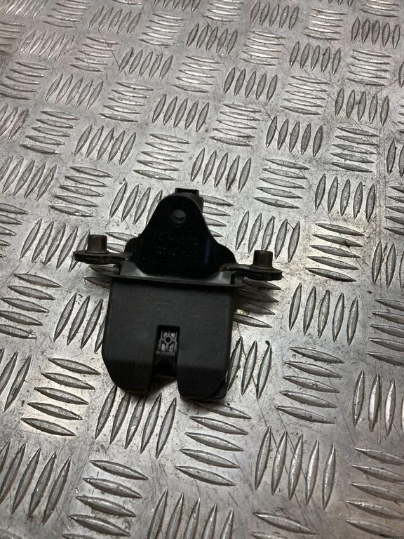 Tailgate/trunk/boot lock/catch/latch 1Z5827501C