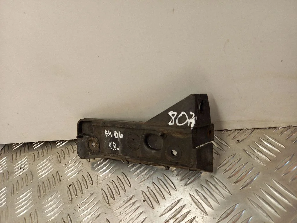 Rear bumper mounting bracket 8E0807288A