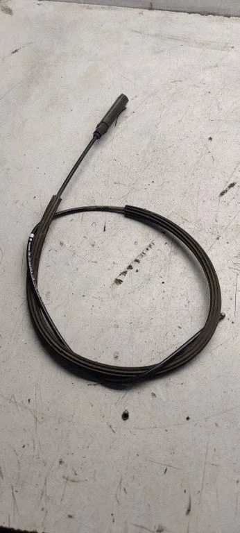 Engine bonnet/hood lock release cable 5p1823535A
