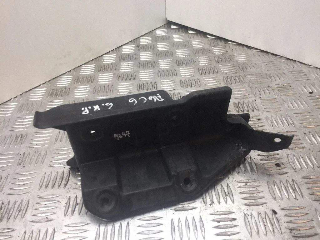 Rear bumper mounting bracket – Audi A6 Allroad C6 (2006-2011)