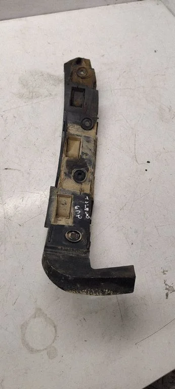 Rear bumper mounting bracket – Seat Toledo III (5P) (2004-2009)
