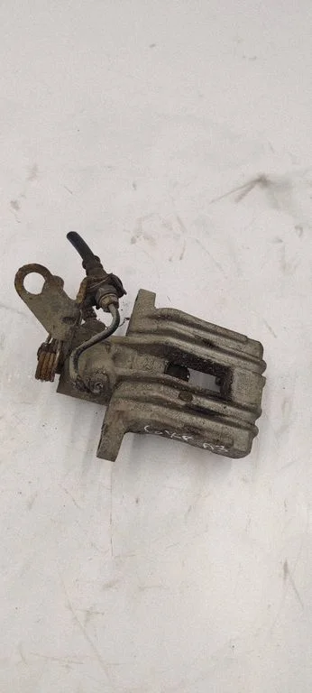 Rear brake caliper – rear left