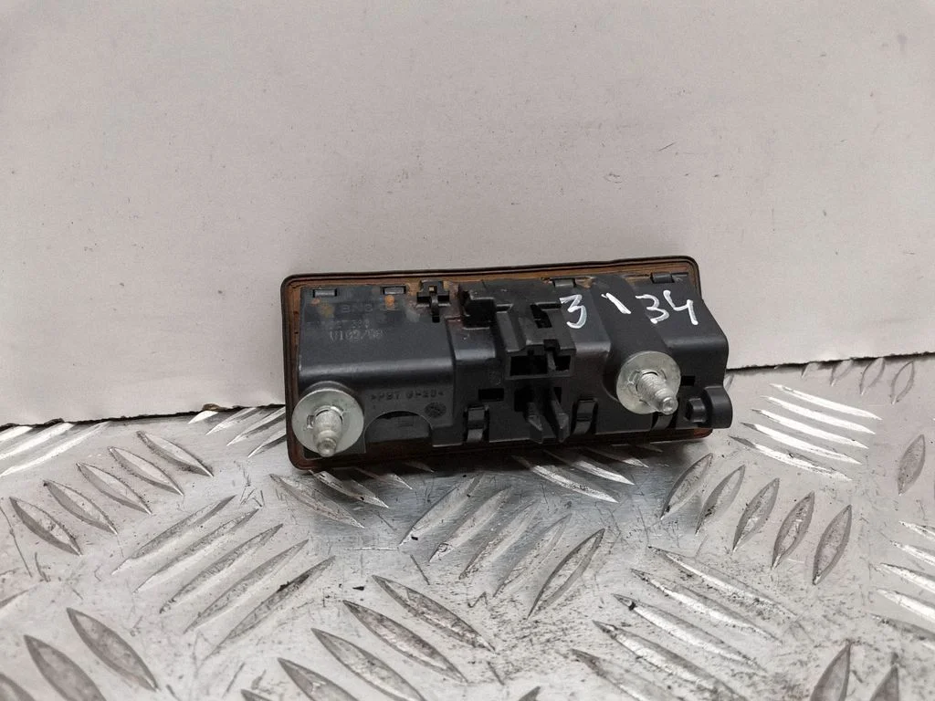 Tagaluugi avamiskäepide (välimine) 5N0827566