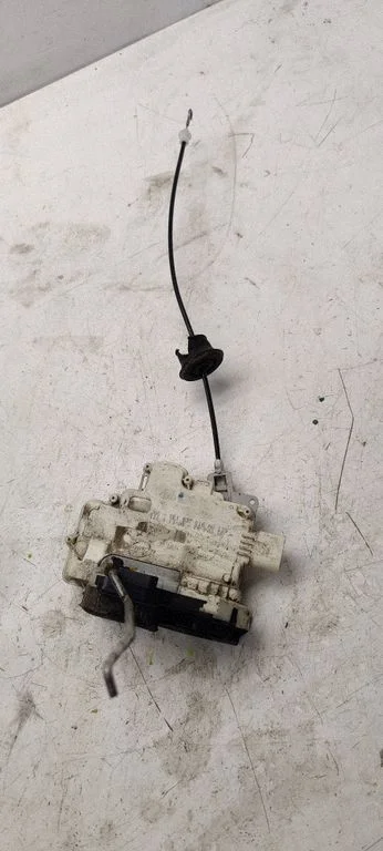 Front door lock 8E1837016AA