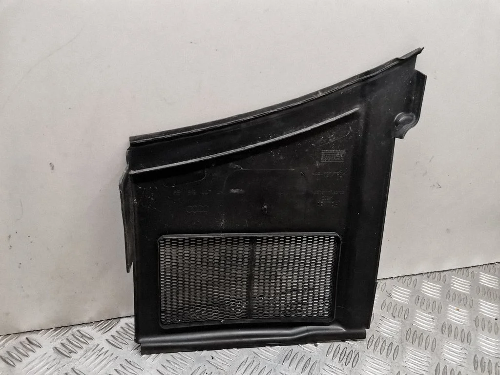 Wiper trim – Audi A4 S4 B7 8E 8H (2005-2008)