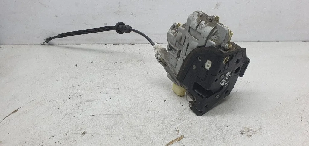 Front door lock 3C1837016A