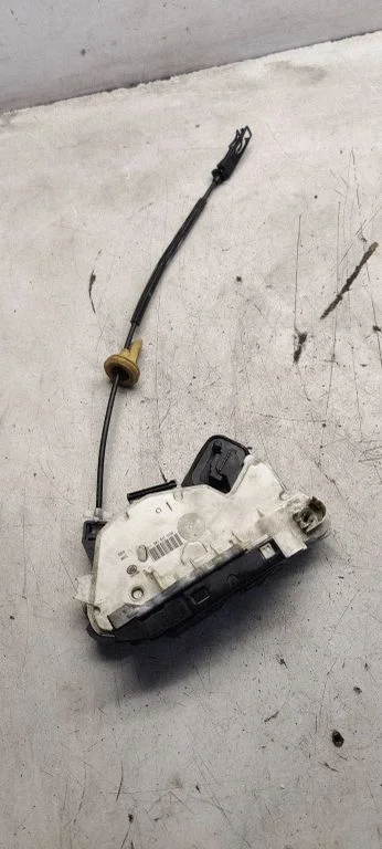 Front door lock 5k1837015D
