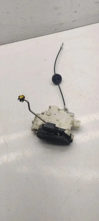 Front door lock 8e1837016Aa
