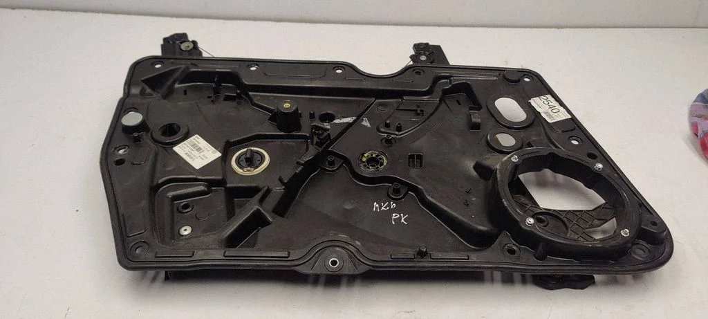 Front window lifting mechanism without motor 5K1837729P