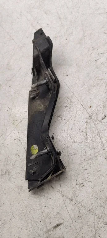 Priekinis laikiklis bamperio