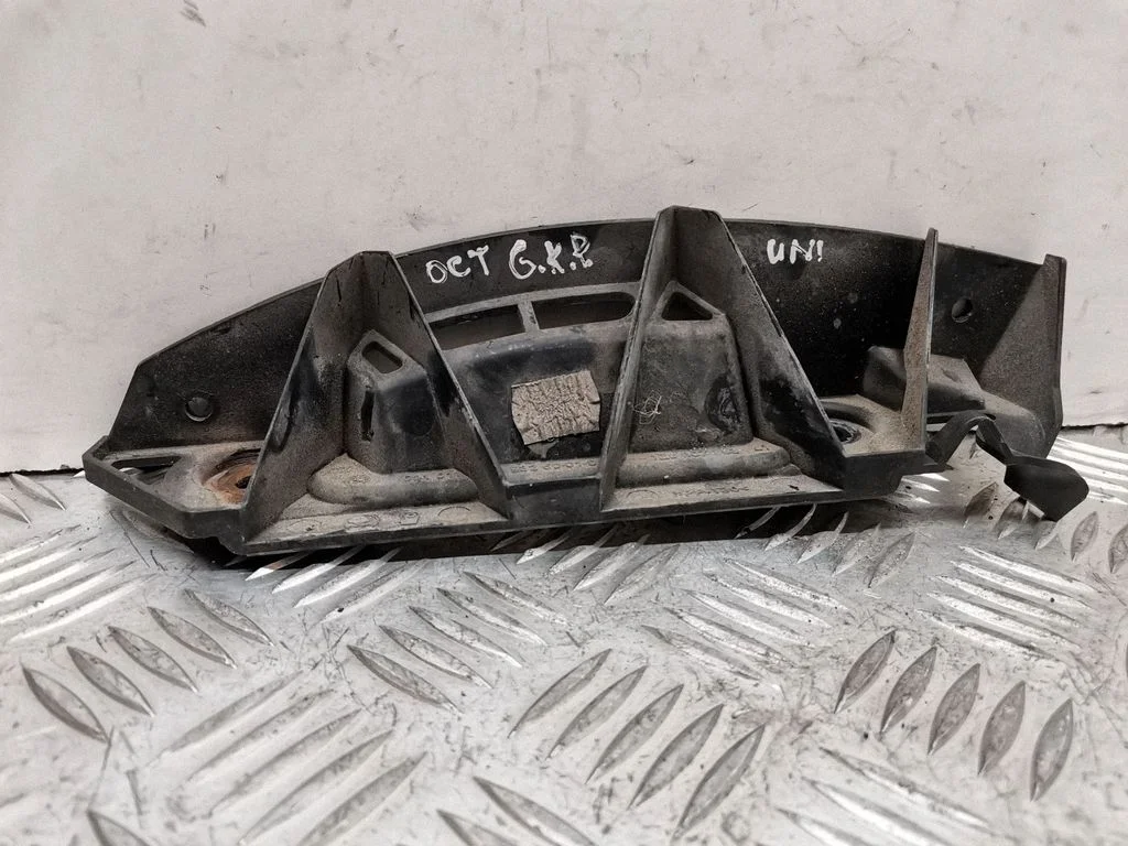 Rear bumper mounting bracket 1Z9807393