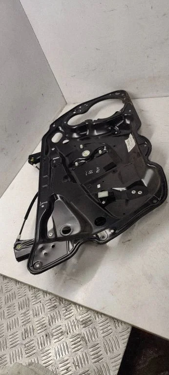 Priekinis el. lango pakėlimo mechanizmas be varikliuko