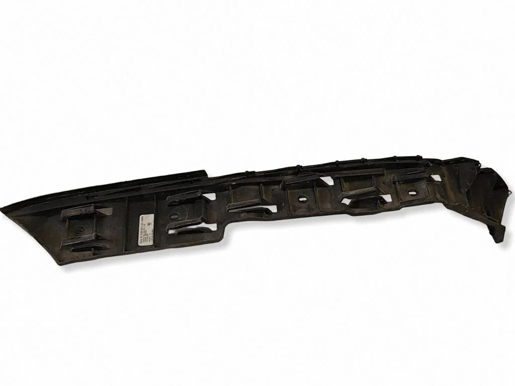Tagumise kaitseraua kinnitusklamber 1K9807393