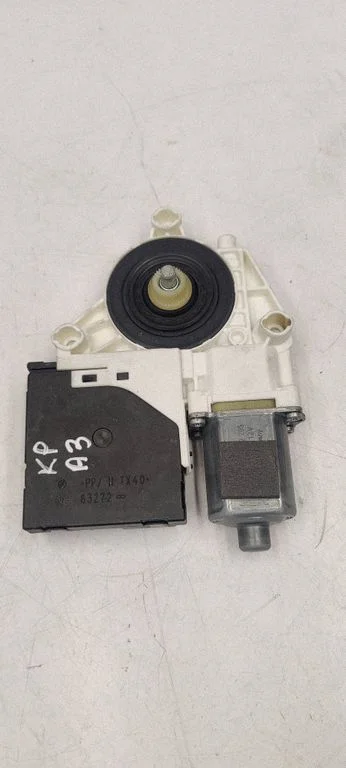 Front door window regulator motor 8P0959802Q