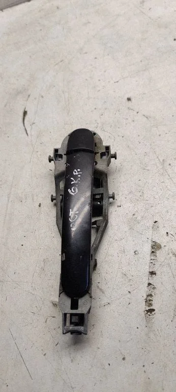 Front door exterior handle 1k0637885A